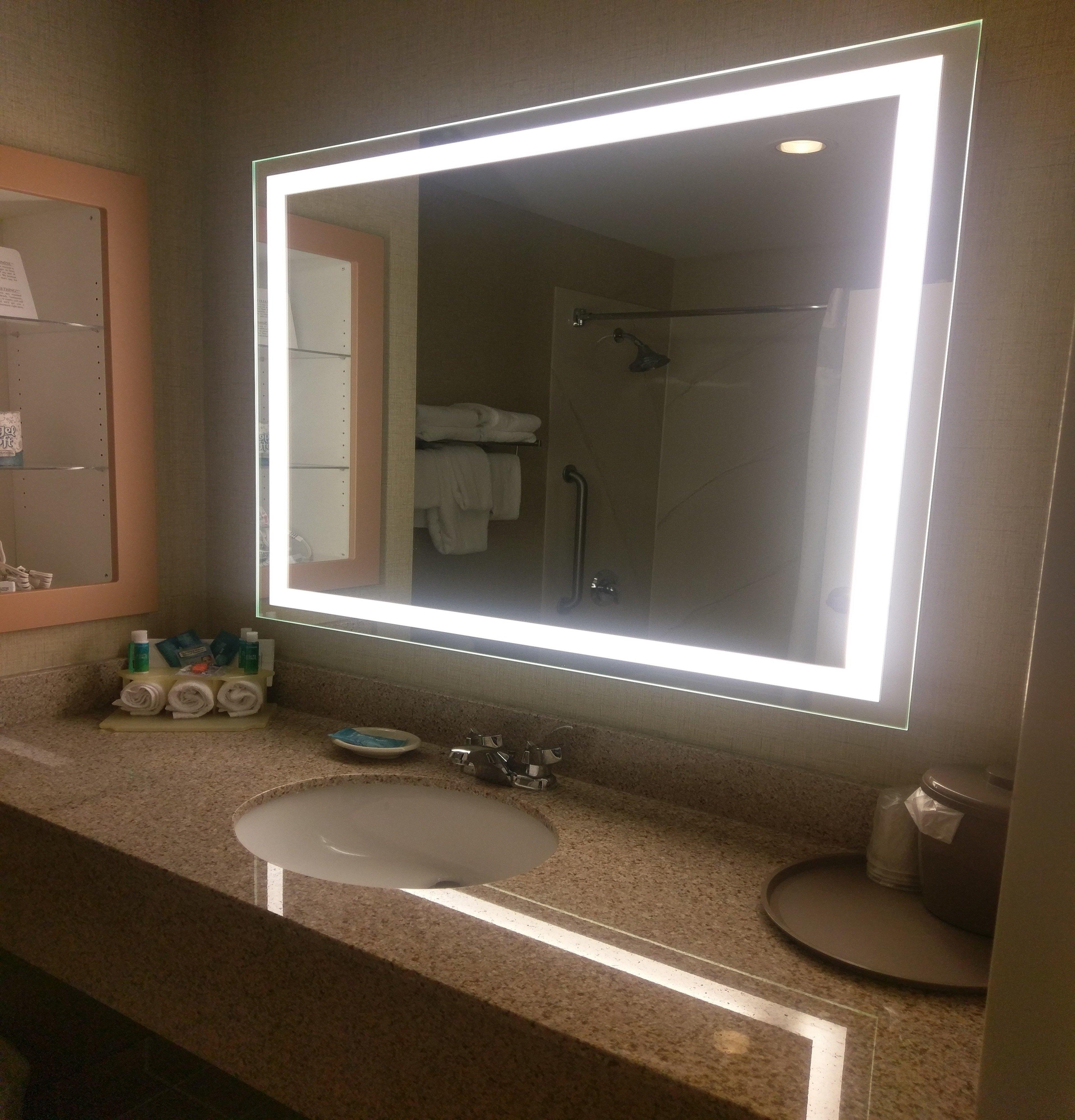 Holiday Inn Express Hotel & Suites Watertown - Thousand Islands By Ihg Exterior foto